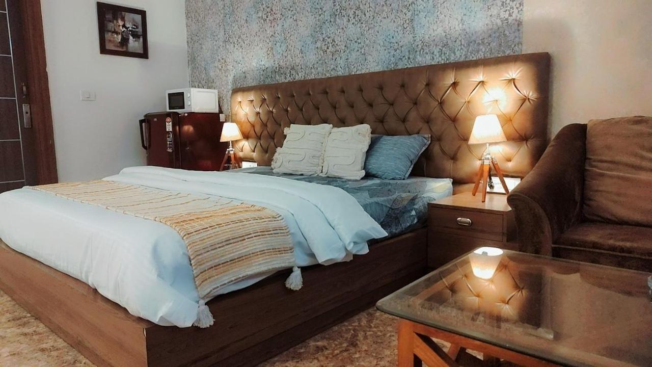 Hotel Billions Hotel New Delhi