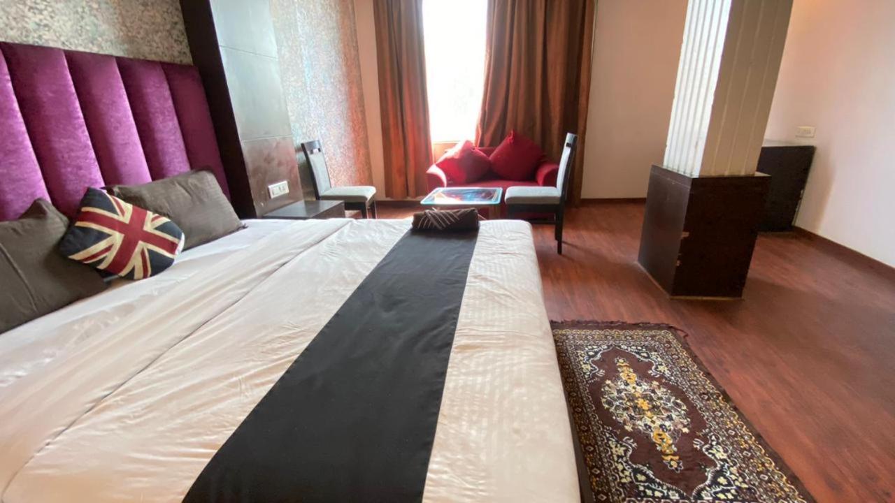 Billions Hotel New Delhi