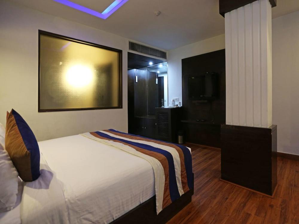 Billions Hotel Hotel New Delhi