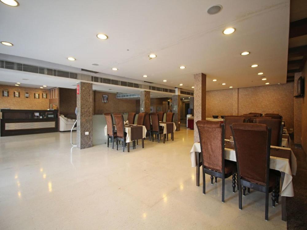 Billions Hotel Hotel 3*