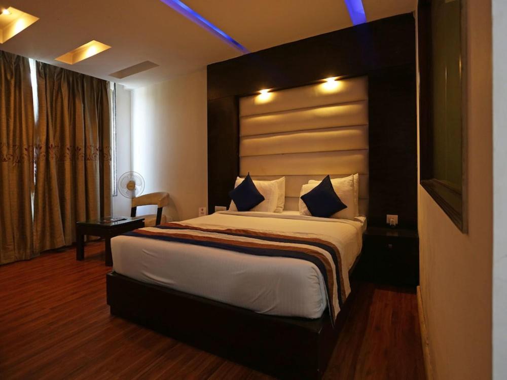 Billions Hotel Hotel New Delhi