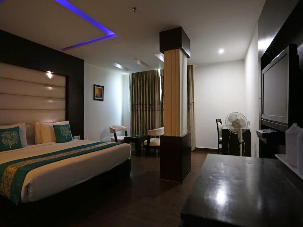 Billions Hotel