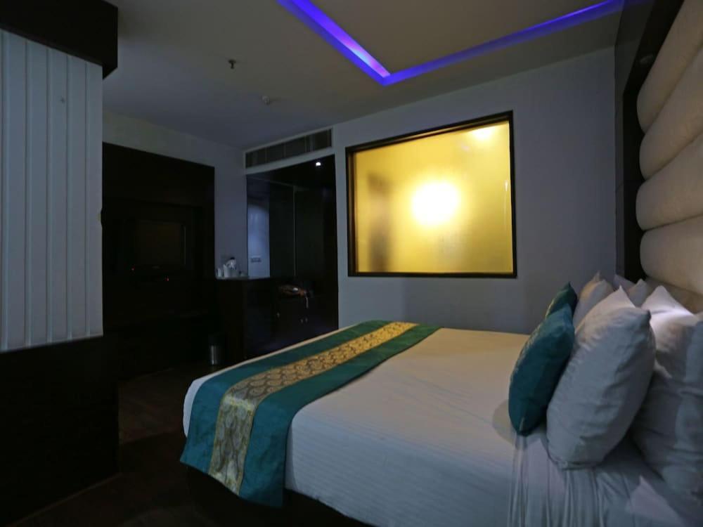 Hotel Billions Hotel