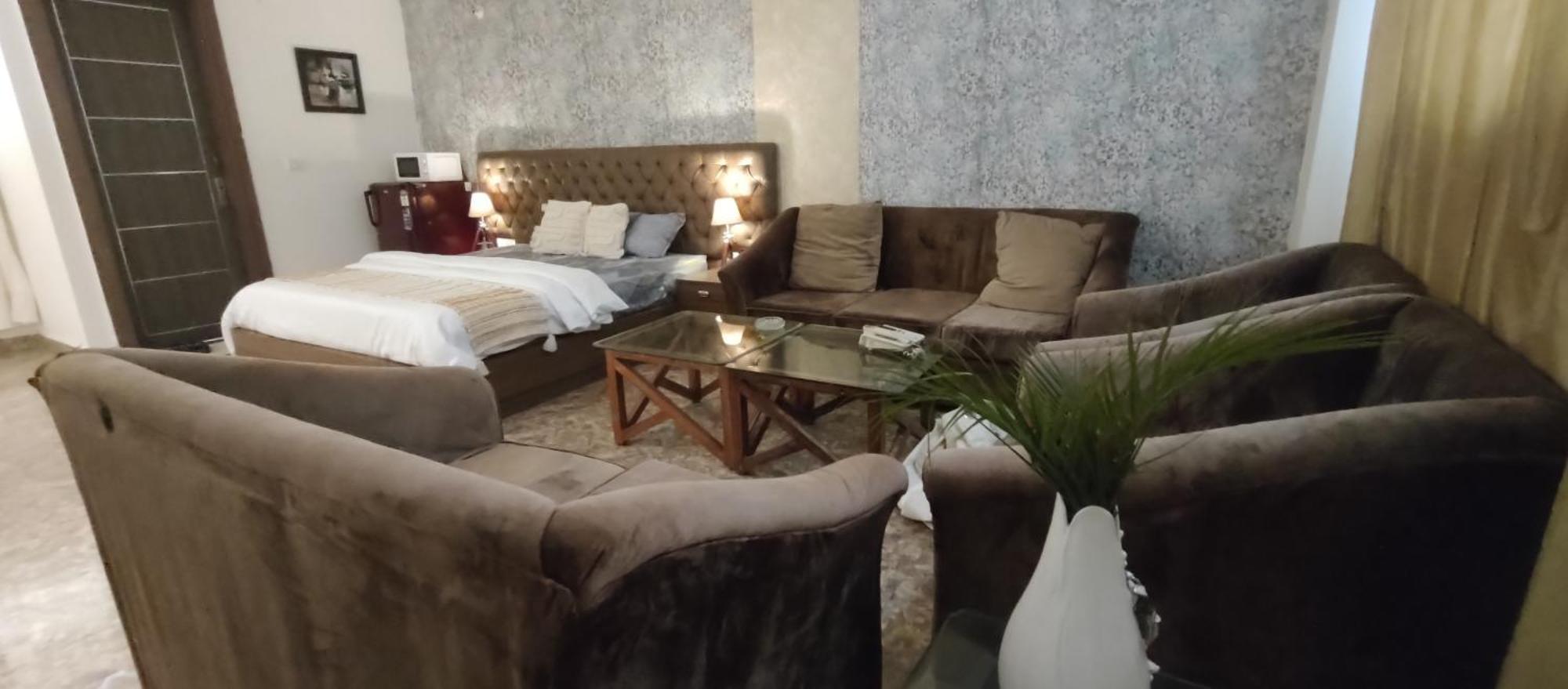 Billions Hotel