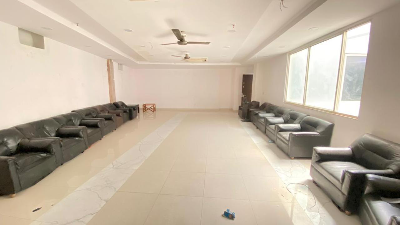 Billions Hotel Hotel