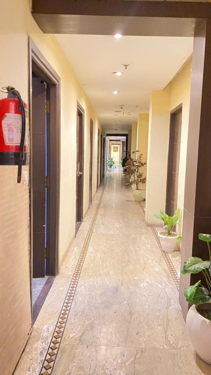 Billions Hotel Hotel New Delhi