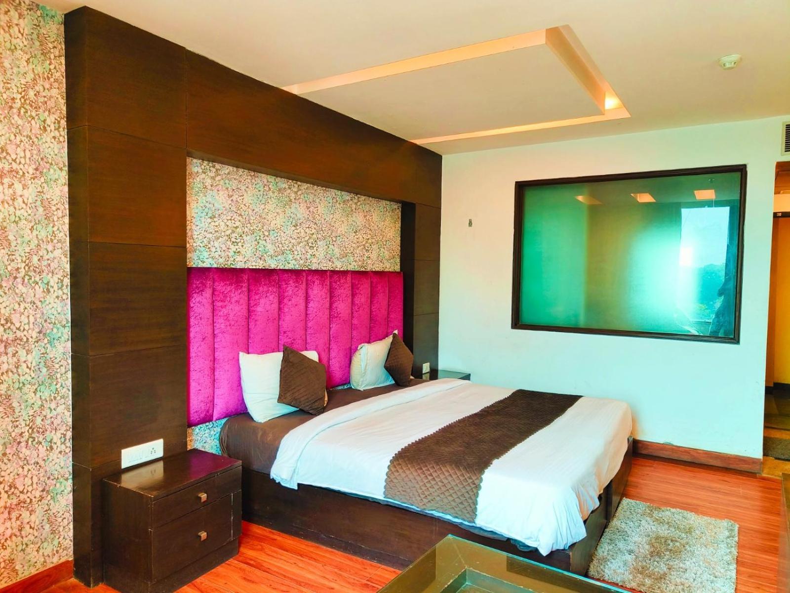 Billions Hotel Hotel New Delhi